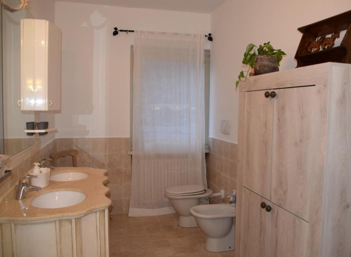 Appartamento Ottoz Aosta Luaran gambar